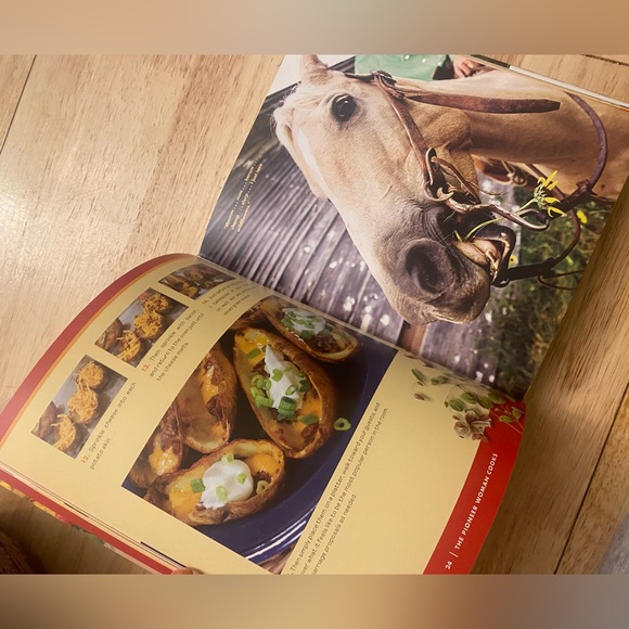 Book of The Pioneer Woman - Picture 7 of 9